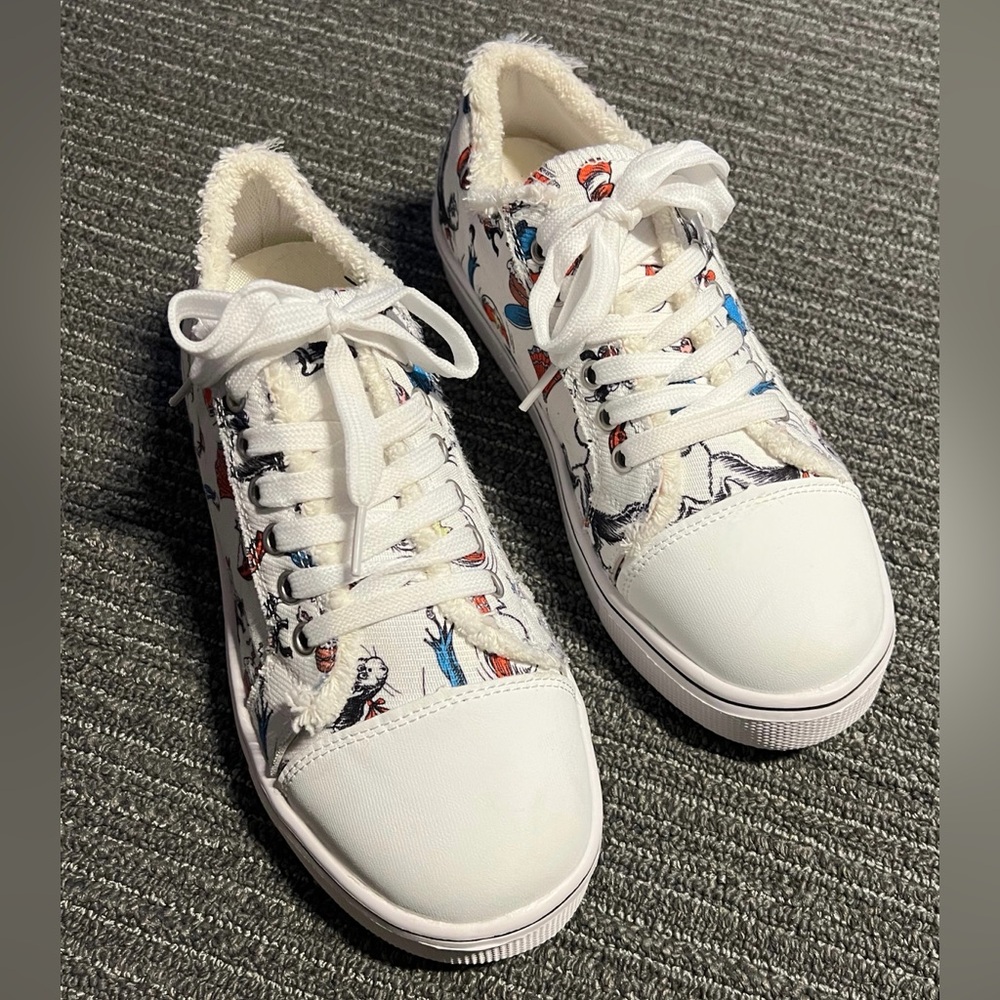 Dr Seuss shoes Cat in the Hat size 6 (37) NWOT